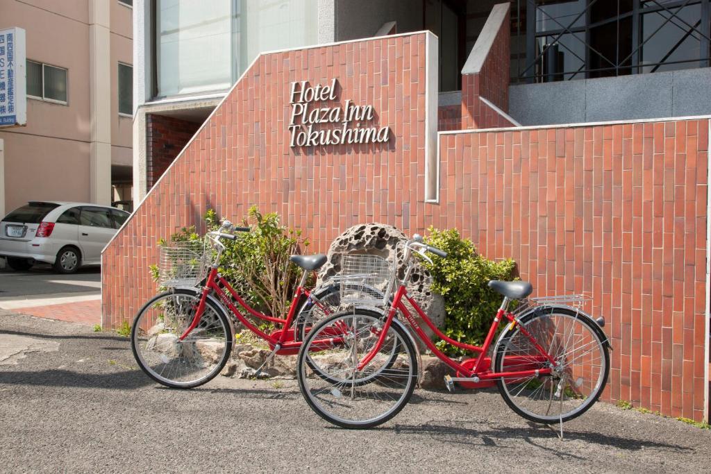 Hotel Plaza Inn Tokushima Exteriör bild